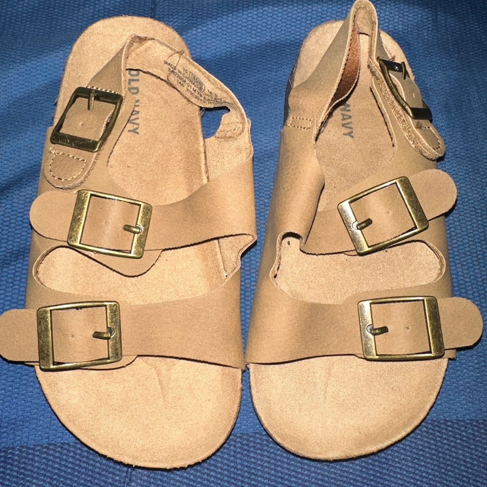 NWOT 10c sandals
